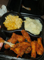 Hott Chixx Wings food