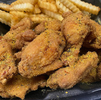 Hott Chixx Wings food