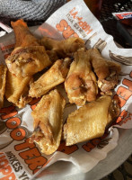 Hooters food