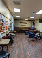 Palo Mesa Pizza inside