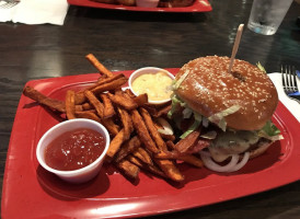 Red Robin Gourmet Burgers And Brews food