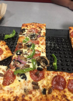 Chuck E. Cheese food