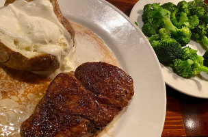 Longhorn Steakhouse food