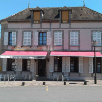 Pizza House outside