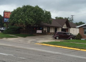 Luke & Jake's Bar-B-Q and Catering outside