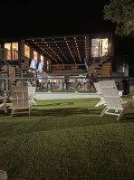 Tree Haus Tavern outside