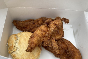 Hop's Chicken food