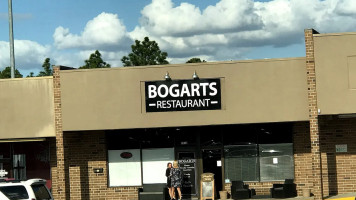 Bogarts outside