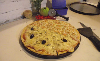 Little Caesars Pizza food