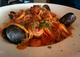 Niko's Bistro food