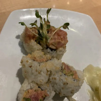 Sushi Zushi food