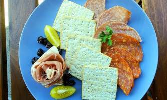 Two Pillars Brewery food