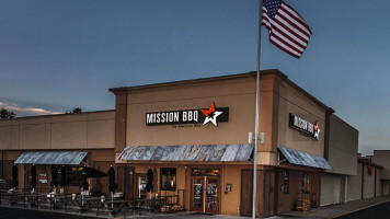 Mission Bbq outside