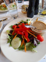 Tutti's food