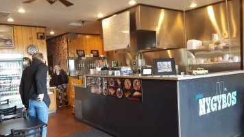 Albee's Ny Gyros inside