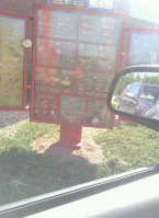 Rae's Sandwich Shoppe outside