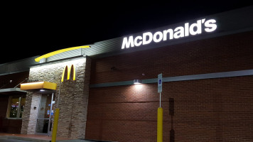Mcdonald's outside