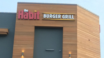 The Habit Burger Grill outside