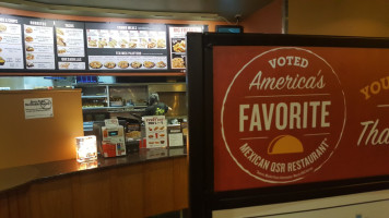 Taco Bueno inside
