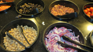 Round Table Pizza food