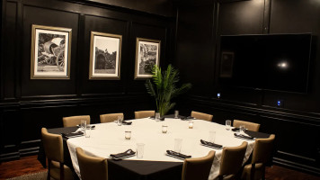 Giancarlo’s Sicilian Steakhouse inside