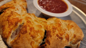 Morningstar's New York Pizza food