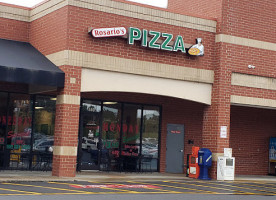 Rosario's Pizza outside