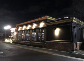 Malone's Tavern outside