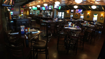 Malone's Tavern inside