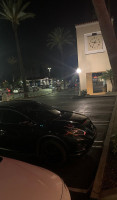 Raul's Empanadas Town outside