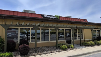 Olive Garden outside