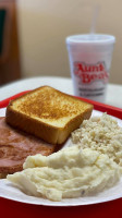 Aunt Bea's Bbq Of Pilot Mountain food
