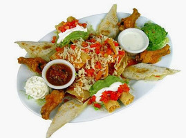 Los Tres Hermanos Grill food