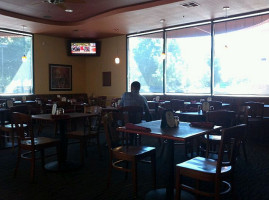 Original Pete's Pizza inside