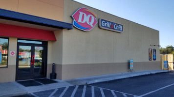 Dairy Queen Grill Chill outside
