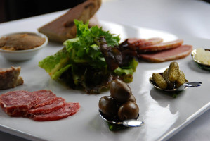 Le Chat Noir food