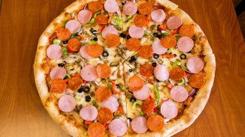 Isabella's Pizza food