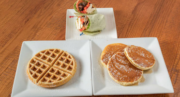 Sol's Cafe food