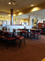 Eat'n Park inside
