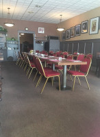 The Saratoga inside