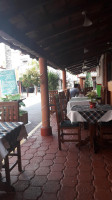 Keller's Eatery inside