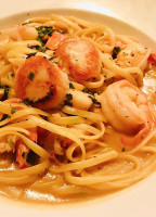 Victor Cafe food
