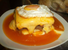 Fast Eddie's food