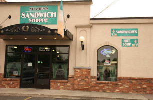 Shamus's Sandwich Shoppe outside