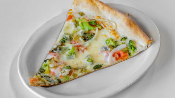 Bella Buono Pizza food