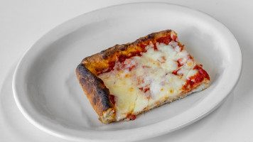 Bella Buono Pizza food