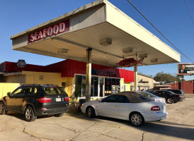 Keith's Seafood outside