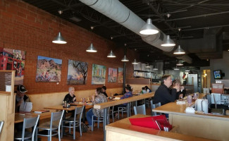 575 Pizzeria inside