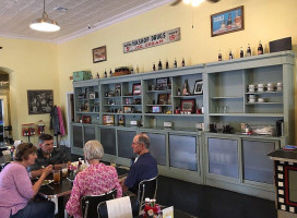 Smokin' Johnny V's inside