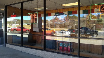 Kachis Chicken Allentown outside